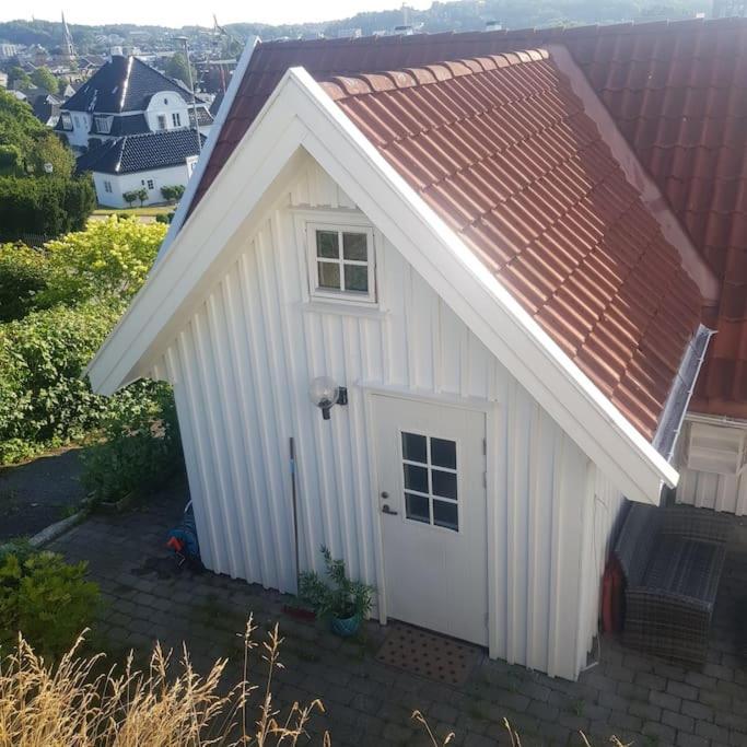 Lys Og Lettstelt Leilighet Med Utsikt Over Byen Leilighet Sandefjord Eksteriør bilde
